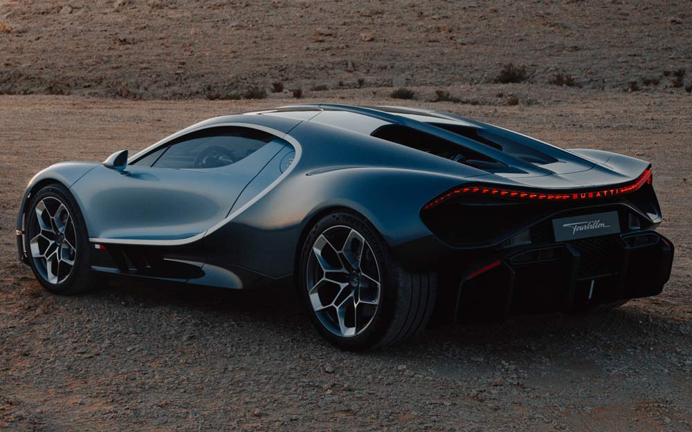 Tre Quarti Posteriore di Bugatti Tourbillon